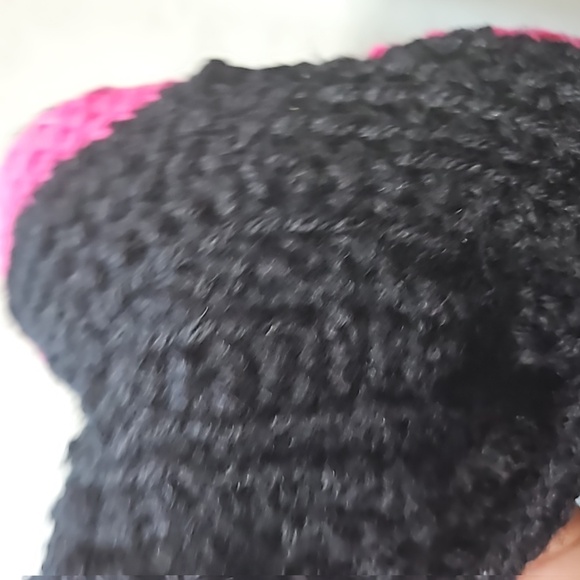 Hand Crafted Hand Knit Crochet Hand bag black & Barbie Pink Bow silhouette 6"x4" - Picture 17 of 17